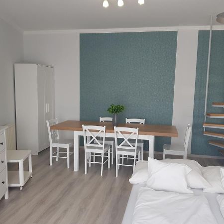 Zoli Apartmanok-Adri Koelcsey 32 Хайдусобосло Экстерьер фото